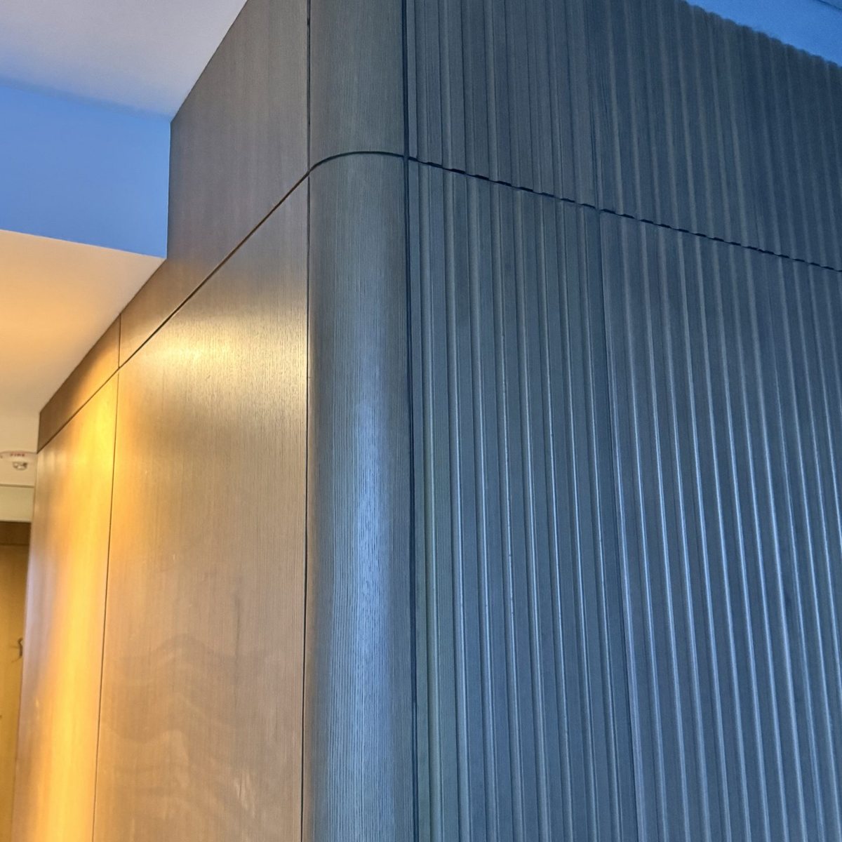 Fachada residencial en mantenimiento — Cachay